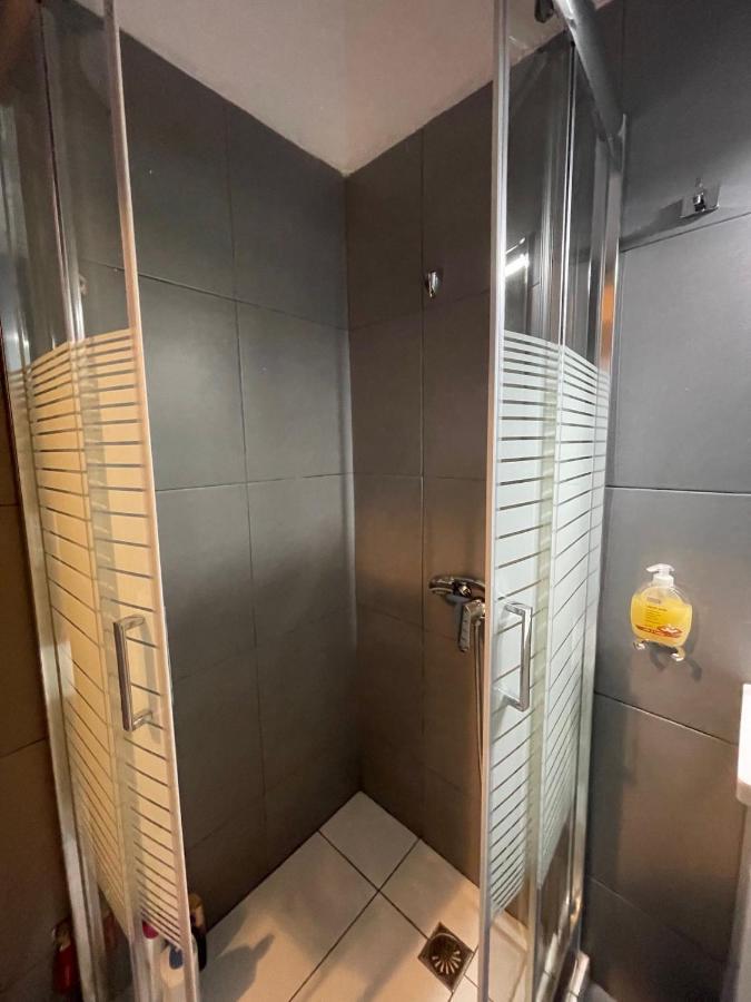 Avr Airport Deluxe Suites 4 Markópoulon エクステリア 写真