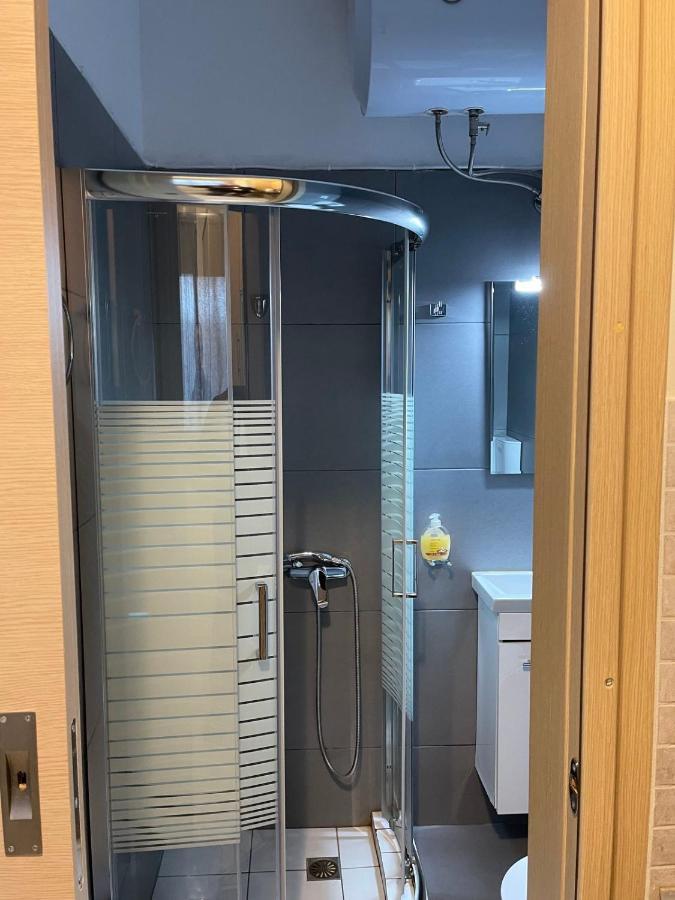 Avr Airport Deluxe Suites 4 Markópoulon エクステリア 写真